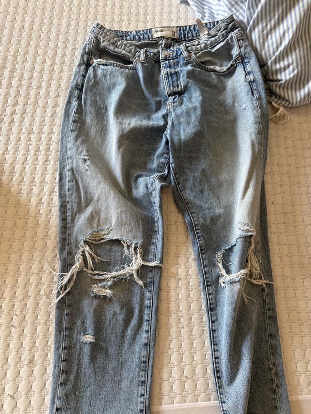 Garage jeans Light Wash Distressed Ripped Jeans
